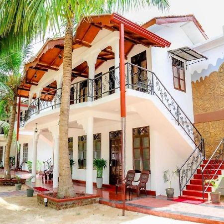 Crescent Sea Resort Nilaveli Exterior photo
